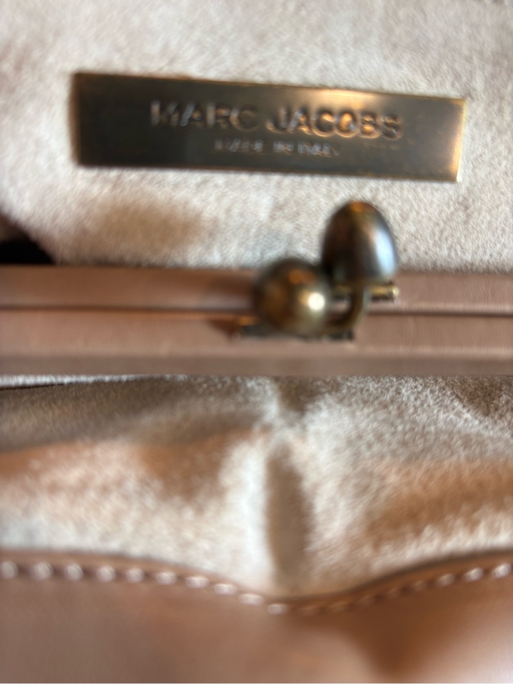 Marc Jacobs Grace Purse Tan Leather Shoulder Bag with Front Pockets - Picture 2 of 8